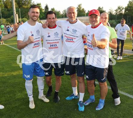 Fussball KFV Cup. SAK gegen Dellach/Gail.  Darjan Aleksic, Simon Sadnek, Trainer Peter Hrstic, Johann Smrecnik (SAK). Klagenfurt, am 17.6.2023.
Foto: Kuess



---
pressefotos, pressefotografie, kuess, qs, qspictures, sport, bild, bilder, bilddatenbank