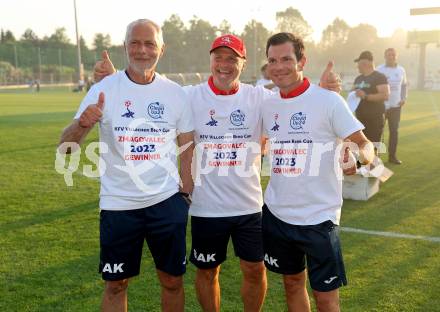 Fussball KFV Cup. SAK gegen Dellach/Gail. Trainer Peter Hrstic, Johann Smrecnik, Simon Sadnek  (SAK). Klagenfurt, am 17.6.2023.
Foto: Kuess



---
pressefotos, pressefotografie, kuess, qs, qspictures, sport, bild, bilder, bilddatenbank