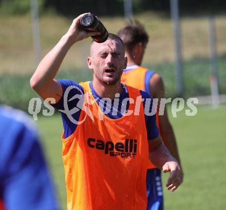 Fussball Bundesliga. Training SK Austria Klagenfurt.  Turgay Gemicibasi . Viktring, am 26.4.2023.
Foto: Kuess



---
pressefotos, pressefotografie, kuess, qs, qspictures, sport, bild, bilder, bilddatenbank