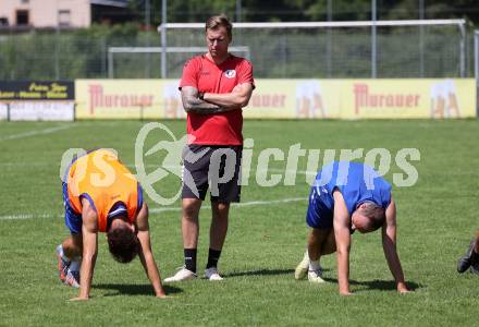 Fussball Bundesliga. Training SK Austria Klagenfurt.   Co-Trainer Martin Lassnig. Viktring, am 26.4.2023.
Foto: Kuess



---
pressefotos, pressefotografie, kuess, qs, qspictures, sport, bild, bilder, bilddatenbank