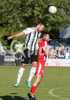 Fussball Kaerntner Liga. Bleiburg gegen KAC.   Adnan Besic  (Bleiburg),   Danijel Jovic  (KAC). Bleiburg, am 12.8.2023.
Foto: Kuess
---
pressefotos, pressefotografie, kuess, qs, qspictures, sport, bild, bilder, bilddatenbank