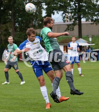 Fussball Kaerntner Liga. Treibach gegen Voelkermarkt.  Lukas Maximilian Pippan  (Treibach),    Lukas Ladinig (Voelkermarkt). Treibach, am 18.8.2023.
Foto: Kuess
---
pressefotos, pressefotografie, kuess, qs, qspictures, sport, bild, bilder, bilddatenbank