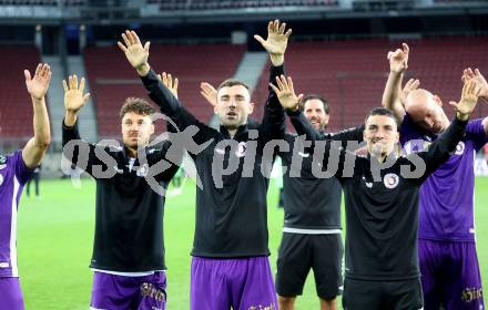 Fussball Bundesliga. SK Austria Klagenfurt gegen SC Austria Lustenau.  Jubel Simon Straudi, Andrew Irving, Sinan Karweina  (Klagenfurt).  Klagenfurt, am 23.9.2023.
Foto: Kuess
---
pressefotos, pressefotografie, kuess, qs, qspictures, sport, bild, bilder, bilddatenbank