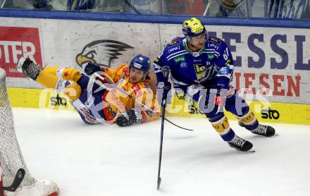 EBEL. Eishockey Bundesliga. EC VSV gegen Asiago Hockey.  Andrew Desjardins,    (VSV),   Bryce Gianni Alcock Misley (Asiago). Villach, am 26.9.2023
Foto: Kuess
www.qspictures.net
---
pressefotos, pressefotografie, kuess, qs, qspictures, sport, bild, bilder, bilddatenbank