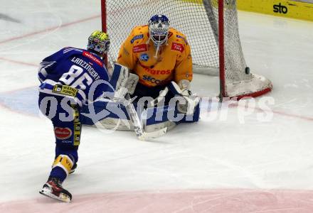 EBEL. Eishockey Bundesliga. EC VSV gegen Asiago Hockey.   Florian Lanzinger,  (VSV), Marco De Filippo Roia   (Asiago). Villach, am 26.9.2023
Foto: Kuess
www.qspictures.net
---
pressefotos, pressefotografie, kuess, qs, qspictures, sport, bild, bilder, bilddatenbank