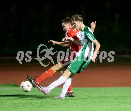 Fussball. Kaerntner Liga. Voelkermarkt gegen KAC.  Mario Michael Kuester (Voelkermarkt),    Alexander Maximinian Bergmann (KAC). Voelkermarkt, 29.9.2023.
Foto: Kuess
www.qspictures.net
---
pressefotos, pressefotografie, kuess, qs, qspictures, sport, bild, bilder, bilddatenbank