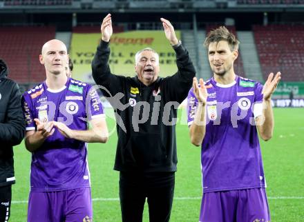 Fussball Bundesliga. SK Austria Klagenfurt gegen WSG Tirol.  Jubel Nicolas Wimmer, Trainer Peter Pacult, Thorsten Mahrer  (Klagenfurt).  Klagenfurt, am 28.10.2023.
Foto: Kuess
www.qspictures.net
---
pressefotos, pressefotografie, kuess, qs, qspictures, sport, bild, bilder, bilddatenbank