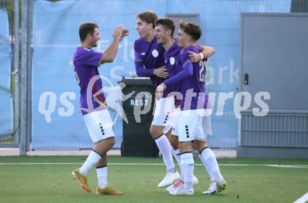 Fussball Kaerntner Liga. SK Austria Klagenfurt gegen SAK. Torjubel Alexander Killar, Marius Maierhofer, Nico Daniel Taschwer, Nemanja Pavicevic (Austria Klagenfurt),  Klagenfurt, am 28.10.2023.
Foto: Kuess
---
pressefotos, pressefotografie, kuess, qs, qspictures, sport, bild, bilder, bilddatenbank