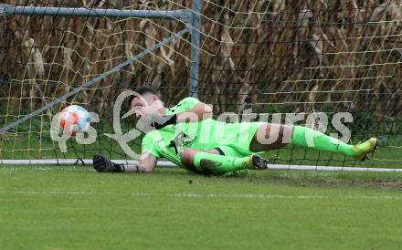 Fussball. Kaerntner Liga. Koettmannsdorf gegen Donau.  Aljaz Cotman (Donau). Koettmannsdorf, 29.10.2023.
Foto: Kuess
www.qspictures.net
---
pressefotos, pressefotografie, kuess, qs, qspictures, sport, bild, bilder, bilddatenbank