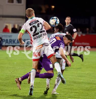 Fussball Bundesliga. WAC gegen SK Austria Klagenfurt.  Dominik Baumgartner,  (WAC),     Sinan Karweina (Klagenfurt).  Wolfsberg, am 4.11.2023.
Foto: Kuess
www.qspictures.net
---
pressefotos, pressefotografie, kuess, qs, qspictures, sport, bild, bilder, bilddatenbank