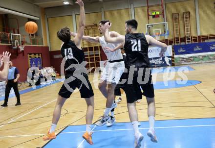 Basketball 2. Liga 2023/2024. Grunddurchgang 6. Runde.  KOS Celovec gegen Woerthersee Piraten.. Stefan Blazevic (KOS),  Alexander Pirker, Marin Sliskovic (Piraten). Klagenfurt, am 11.11.2023.
Foto: Kuess
www.qspictures.net
---
pressefotos, pressefotografie, kuess, qs, qspictures, sport, bild, bilder, bilddatenbank