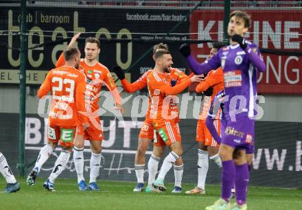 Fussball Bundesliga. SK Austria Klagenfurt gegen TSV Egger Glas Hartberg.   Torjubel   (Hartberg).  Klagenfurt, am 4.12.2023.
Foto: Kuess
---
pressefotos, pressefotografie, kuess, qs, qspictures, sport, bild, bilder, bilddatenbank