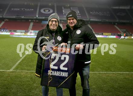 Fussball Bundesliga. SK Austria Klagenfurt gegen TSV Egger Glas Hartberg. Gerald Schabernig, Robert Micheu.  Klagenfurt, am 4.12.2023.
Foto: Kuess
---
pressefotos, pressefotografie, kuess, qs, qspictures, sport, bild, bilder, bilddatenbank