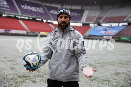 Fussball Bundesliga. SK Austria Klagenfurt gegen Hartberg. Absage. Sandro Zakany (SK Austria KLagenfurt). Klagenfurt, am 2.12.2023.
Foto: Kuess
---
pressefotos, pressefotografie, kuess, qs, qspictures, sport, bild, bilder, bilddatenbank