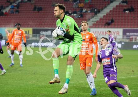 Fussball Bundesliga. SK Austria Klagenfurt gegen TSV Egger Glas Hartberg. Raphael Lukas Sallinger  (Hartberg).  Klagenfurt, am 4.12.2023.
Foto: Kuess
---
pressefotos, pressefotografie, kuess, qs, qspictures, sport, bild, bilder, bilddatenbank