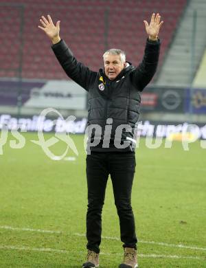 Fussball. Bundesliga. SK Austria Klagenfurt gegen Austria Wien.   Trainer Peter Pacult  (Austria Klagenfurt). Klagenfurt, 9.122.023.
Foto: Kuess
---
pressefotos, pressefotografie, kuess, qs, qspictures, sport, bild, bilder, bilddatenbank
