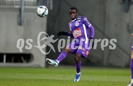 Fussball. Bundesliga. SK Austria Klagenfurt gegen Austria Wien.   Solomon Bonnah  (Austria Klagenfurt). Klagenfurt, 9.12.2023.
Foto: Kuess
---
pressefotos, pressefotografie, kuess, qs, qspictures, sport, bild, bilder, bilddatenbank