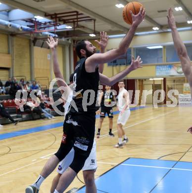 Basketball 2. Liga 2023/2024. Grunddurchgang 12. Runde.  KOS gegen Mattersburg Rocks.    Veljko Dena (KOS),  Tobias Winkler  (Mattersburg Rocks). Klagenfurt, am 16.12.12023.
Foto: Kuess
www.qspictures.net
---
pressefotos, pressefotografie, kuess, qs, qspictures, sport, bild, bilder, bilddatenbank