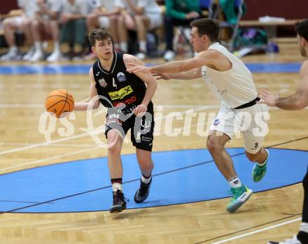 Basketball 2. Liga 2023/2024. Grunddurchgang 12. Runde.  KOS gegen Mattersburg Rocks.    Niklas Michel (KOS),   Nikolaus Bugnyar (Mattersburg Rocks). Klagenfurt, am 16.12.12023.
Foto: Kuess
www.qspictures.net
---
pressefotos, pressefotografie, kuess, qs, qspictures, sport, bild, bilder, bilddatenbank