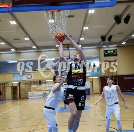 Basketball 2. Liga 2023/2024. Grunddurchgang 12. Runde.  KOS gegen Mattersburg Rocks.    Maximilian Seher (KOS), Evgenios Sergienko   (Mattersburg Rocks). Klagenfurt, am 16.12.12023.
Foto: Kuess
www.qspictures.net
---
pressefotos, pressefotografie, kuess, qs, qspictures, sport, bild, bilder, bilddatenbank