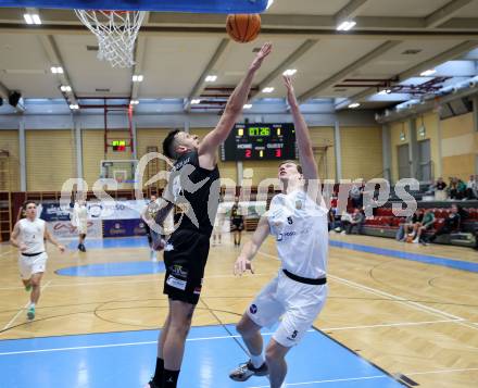 Basketball 2. Liga 2023/2024. Grunddurchgang 12. Runde.  KOS gegen Mattersburg Rocks.    Andi Smrtnik (KOS),  Petar Zivkovic  (Mattersburg Rocks). Klagenfurt, am 16.12.12023.
Foto: Kuess
www.qspictures.net
---
pressefotos, pressefotografie, kuess, qs, qspictures, sport, bild, bilder, bilddatenbank
