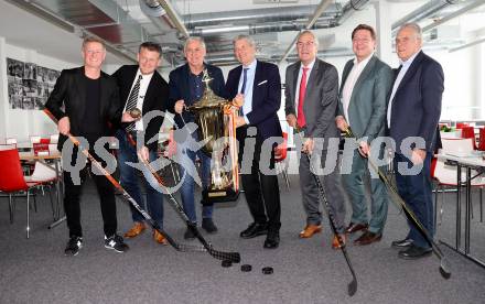 Eishockey. Legenden Turnier. Pressekonferenz.   Arno Arthofer, Buergermeister Christian Scheider, Walter Schachner, Landeshauptmann Peter Kaiser, Alois Schloder, Buergermeister Guenther Albel, Dieter Kalt. KLagenfurt, am 6.12.2023.
Foto: Kuess
---
pressefotos, pressefotografie, kuess, qs, qspictures, sport, bild, bilder, bilddatenbank