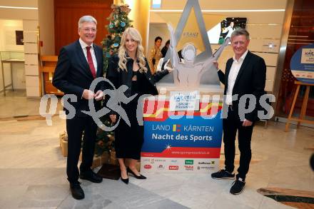 Nacht des Sports. Sportgala. Kaernten Sportler des Jahres 2023.  Landeshauptmann Peter Kaiser, Anna Gasser, Arno Arthofer  . Velden, am 23.12.2023.
Foto: Kuess
www.qspictures.net
---
pressefotos, pressefotografie, kuess, qs, qspictures, sport, bild, bilder, bilddatenbank