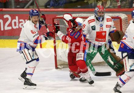 EBEL. Eishockey Bundesliga. EC KAC gegen HC TIWAG Innsbruck. Johannes Bischofberger,   (KAC),  Corey Mackin (Innsbruck).  Klagenfurt, am 26.1.2024.
Foto: Kuess
www.qspictures.net
---
pressefotos, pressefotografie, kuess, qs, qspictures, sport, bild, bilder, bilddatenbank