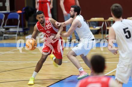 Basketball 2. Liga 2023/2024. Grunddurchgang 17. Runde.  KOS gegen Upper Austrian Ballers   Veljko Dena (KOS),   Starlin Inoa Gil (Austrian Ballers). Klagenfurt, am 10.2.2024.
Foto: Kuess

---
pressefotos, pressefotografie, kuess, qs, qspictures, sport, bild, bilder, bilddatenbank