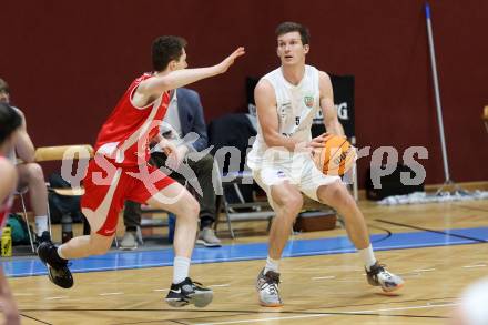 Basketball 2. Liga 2023/2024. Grunddurchgang 17. Runde.  KOS gegen Upper Austrian Ballers   Andi Smrtnik (KOS),  Simon Hintenaus  (Austrian Ballers). Klagenfurt, am 10.2.2024.
Foto: Kuess

---
pressefotos, pressefotografie, kuess, qs, qspictures, sport, bild, bilder, bilddatenbank