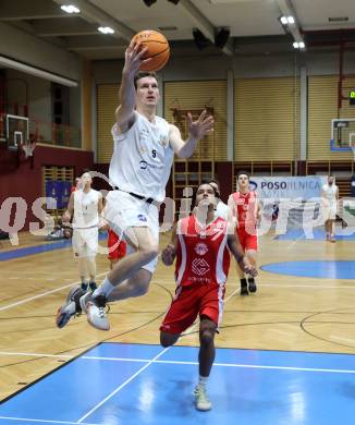 Basketball 2. Liga 2023/2024. Grunddurchgang 17. Runde.  KOS gegen Upper Austrian Ballers   Andi Smrtnik (KOS),  Samuel Gatterbauer  (Austrian Ballers). Klagenfurt, am 10.2.2024.
Foto: Kuess

---
pressefotos, pressefotografie, kuess, qs, qspictures, sport, bild, bilder, bilddatenbank