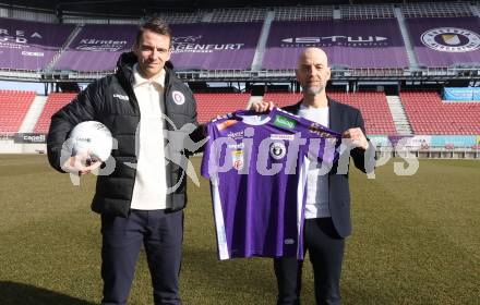 Fussball Bundesliga. SK Austria Klagenfurt. Praesentation Neuzugang. Max Besuschkow, Guenther Gorenzel. Klagenfurt, am 6.2.2024.
Foto: Kuess
---
pressefotos, pressefotografie, kuess, qs, qspictures, sport, bild, bilder, bilddatenbank
