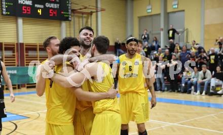 Basketball 2. Liga 2023/2024. Playoffs. VF-033.  Woerthersee Piraten gegen Guessing Blackbirds.  Jubel  (Piraten).. Klagenfurt, am 16.3.2024.
Foto: Kuess

---
pressefotos, pressefotografie, kuess, qs, qspictures, sport, bild, bilder, bilddatenbank