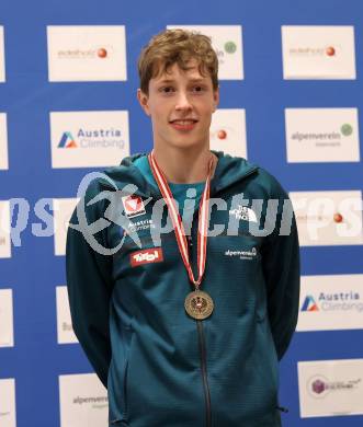 Klettern. Bouldern. Oesterreichische Meisterschaft. Andreas Hofherr. KLagenfurt, am 17.3.2024.
Foto: Kuess
www.qspictures.net
---
pressefotos, pressefotografie, kuess, qs, qspictures, sport, bild, bilder, bilddatenbank