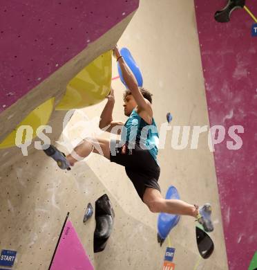 Klettern. Bouldern. Oesterreichische Meisterschaft. Timo Uznik. KLagenfurt, am 17.3.2024.
Foto: Kuess
www.qspictures.net
---
pressefotos, pressefotografie, kuess, qs, qspictures, sport, bild, bilder, bilddatenbank