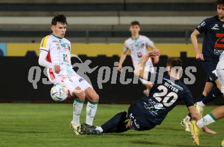 Fussball Regionalliga. WAC Amateure gegen Wallern.  Armin Karic  (WAC),  Philipp Mitter  (Wallern).
Wolfsberg, am 22.3.2024.
Foto: Kuess
www.qspictures.net
---
pressefotos, pressefotografie, kuess, qs, qspictures, sport, bild, bilder, bilddatenbank