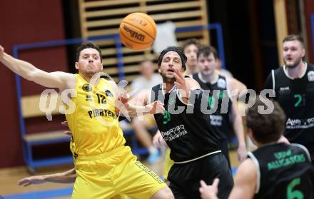 Basketball 2. Liga 2023/2024. Playoffs. SF-1.  Woerthersee Piraten gegen Union Deutsch Wagram Alligators.   Jan-Arne Apschner (Piraten),  Marko Kolaric   (Deutsch Wagram). Klagenfurt, am 23.3.2024.
Foto: Kuess

---
pressefotos, pressefotografie, kuess, qs, qspictures, sport, bild, bilder, bilddatenbank