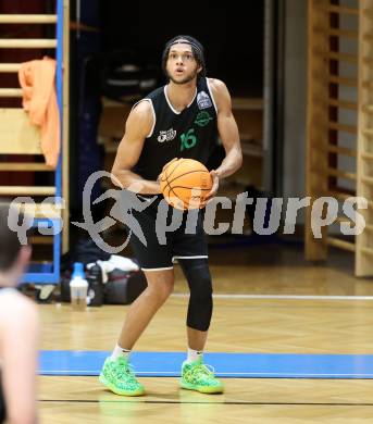 Basketball 2. Liga 2023/2024. Playoffs. SF-1.  Woerthersee Piraten gegen Union Deutsch Wagram Alligators.  Philip Konate  (Deutsch Wagram). Klagenfurt, am 23.3.2024.
Foto: Kuess

---
pressefotos, pressefotografie, kuess, qs, qspictures, sport, bild, bilder, bilddatenbank