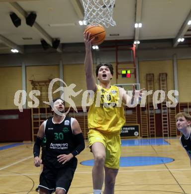 Basketball 2. Liga 2023/2024. Playoffs. SF-1.  Woerthersee Piraten gegen Union Deutsch Wagram Alligators.   Alexander Pirker (Piraten), Marko Kolaric    (Deutsch Wagram). Klagenfurt, am 23.3.2024.
Foto: Kuess

---
pressefotos, pressefotografie, kuess, qs, qspictures, sport, bild, bilder, bilddatenbank