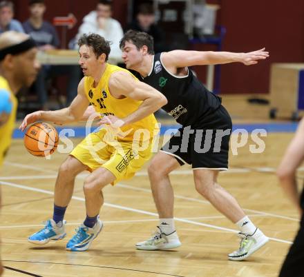 Basketball 2. Liga 2023/2024. Playoffs. SF-1.  Woerthersee Piraten gegen Union Deutsch Wagram Alligators.  Simon Finzgar  (Piraten),  Daniel Schuch  (Deutsch Wagram). Klagenfurt, am 23.3.2024.
Foto: Kuess

---
pressefotos, pressefotografie, kuess, qs, qspictures, sport, bild, bilder, bilddatenbank