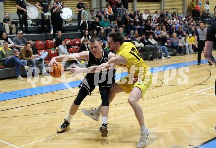 Basketball 2. Liga 2023/2024. Playoffs. SF-1.  Woerthersee Piraten gegen Union Deutsch Wagram Alligators.  Jan-Arne Apschner  (Piraten),  Branislav Balvan  (Deutsch Wagram). Klagenfurt, am 23.3.2024.
Foto: Kuess

---
pressefotos, pressefotografie, kuess, qs, qspictures, sport, bild, bilder, bilddatenbank