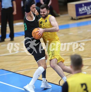 Basketball 2. Liga 2023/2024. Playoffs. SF-3.  Woerthersee Piraten gegen Union Deutsch Wagram Alligators. Marin Sliskovic   (Piraten),  Marko Kolaric  (Deutsch Wagram). Klagenfurt, am 6.4.2024.
Foto: Kuess
---
pressefotos, pressefotografie, kuess, qs, qspictures, sport, bild, bilder, bilddatenbank