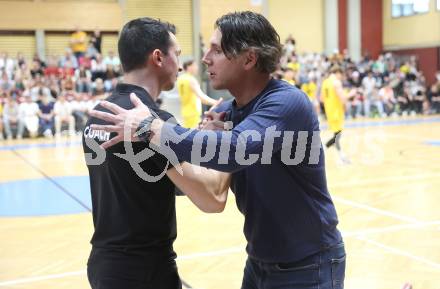 Basketball 2. Liga 2023/2024. Playoffs. SF-3.  Woerthersee Piraten gegen Union Deutsch Wagram Alligators.  Trainer Andreas Kuttnig  (Piraten),   Trainer Lukas Hofer (Deutsch Wagram). Klagenfurt, am 6.4.2024.
Foto: Kuess
---
pressefotos, pressefotografie, kuess, qs, qspictures, sport, bild, bilder, bilddatenbank