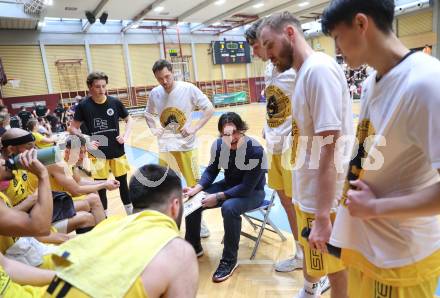 Basketball 2. Liga 2023/2024. Playoffs. SF-3.  Woerthersee Piraten gegen Union Deutsch Wagram Alligators.  Trainer Andreas Kuttnig  (Piraten) Klagenfurt, am 6.4.2024.
Foto: Kuess
---
pressefotos, pressefotografie, kuess, qs, qspictures, sport, bild, bilder, bilddatenbank