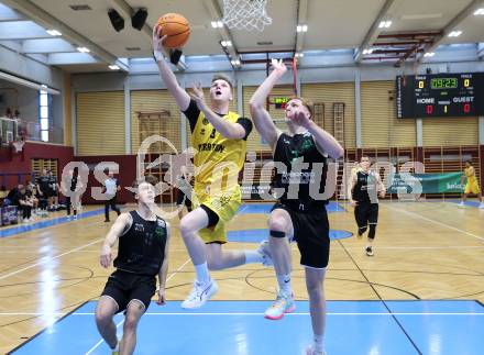 Basketball 2. Liga 2023/2024. Playoffs. SF-3.  Woerthersee Piraten gegen Union Deutsch Wagram Alligators.  Jernej Andolsek Heine  (Piraten),  Luis Goed (Deutsch Wagram). Klagenfurt, am 6.4.2024.
Foto: Kuess
---
pressefotos, pressefotografie, kuess, qs, qspictures, sport, bild, bilder, bilddatenbank