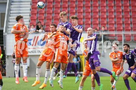 Fussball Bundesliga. SK Austria Klagenfurt gegen TSV Egger Glas Hartberg.  Nicolas Binder, Jannik Robatsch, Nicolas Wimmer (Klagenfurt), Juergen Heil, Michael Steinwender  (Hartberg).  Klagenfurt, am 7.4.2024.
Foto: Kuess
www.qspictures.net
---
pressefotos, pressefotografie, kuess, qs, qspictures, sport, bild, bilder, bilddatenbank