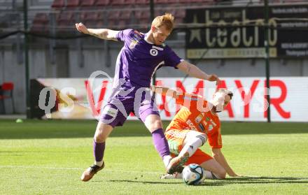 Fussball Bundesliga. SK Austria Klagenfurt gegen TSV Egger Glas Hartberg.  Jonas Arweiler,  (Klagenfurt),  Thomas Rotter (Hartberg).  Klagenfurt, am 7.4.2024.
Foto: Kuess
www.qspictures.net
---
pressefotos, pressefotografie, kuess, qs, qspictures, sport, bild, bilder, bilddatenbank