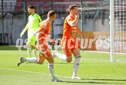 Fussball Bundesliga. SK Austria Klagenfurt gegen TSV Egger Glas Hartberg. Torjubel Maximilian Entrup, Juergen Heil (Hartberg).  Klagenfurt, am 7.4.2024.
Foto: Kuess
www.qspictures.net
---
pressefotos, pressefotografie, kuess, qs, qspictures, sport, bild, bilder, bilddatenbank