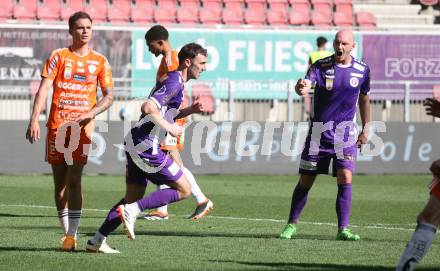 Fussball Bundesliga. SK Austria Klagenfurt gegen TSV Egger Glas Hartberg. Torjubel Andrew Irving, Nicolas Wimmer  (Klagenfurt).  Klagenfurt, am 7.4.2024.
Foto: Kuess
www.qspictures.net
---
pressefotos, pressefotografie, kuess, qs, qspictures, sport, bild, bilder, bilddatenbank