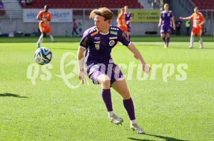 Fussball Bundesliga. SK Austria Klagenfurt gegen TSV Egger Glas Hartberg.  Aaron Sky Schwarz (Klagenfurt). Klagenfurt, am 7.4.2024.
Foto: Kuess
www.qspictures.net
---
pressefotos, pressefotografie, kuess, qs, qspictures, sport, bild, bilder, bilddatenbank